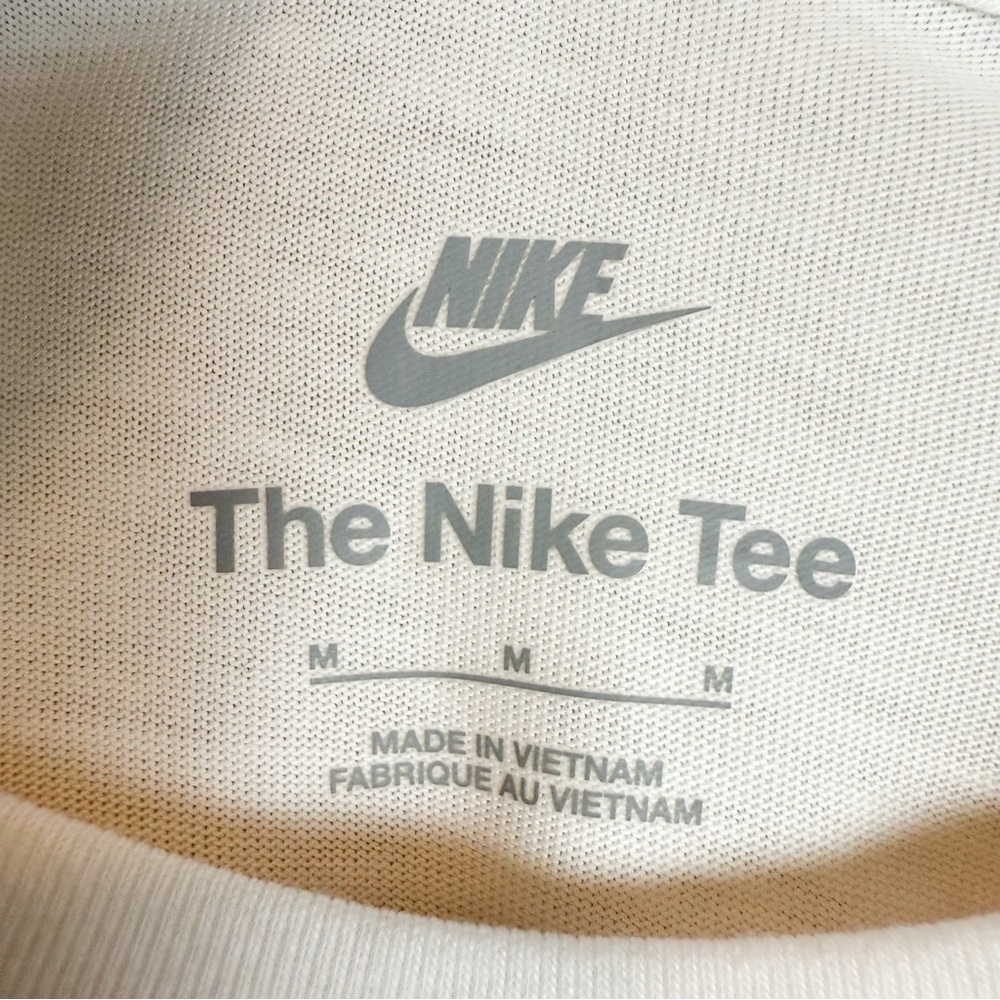 NWT Nike Women’s White Long Sleeve Spellout Tee T-Shirt‎ Size Medium - Picture 5 of 7